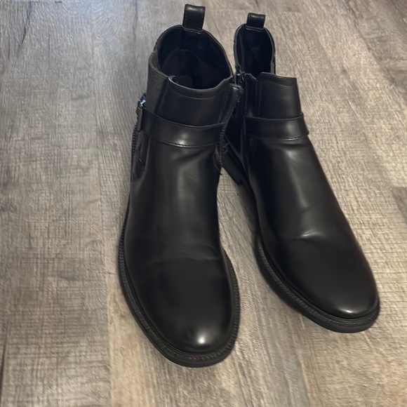 Unlisted Black Leather Boots Classic Design - Picture 1 of 8